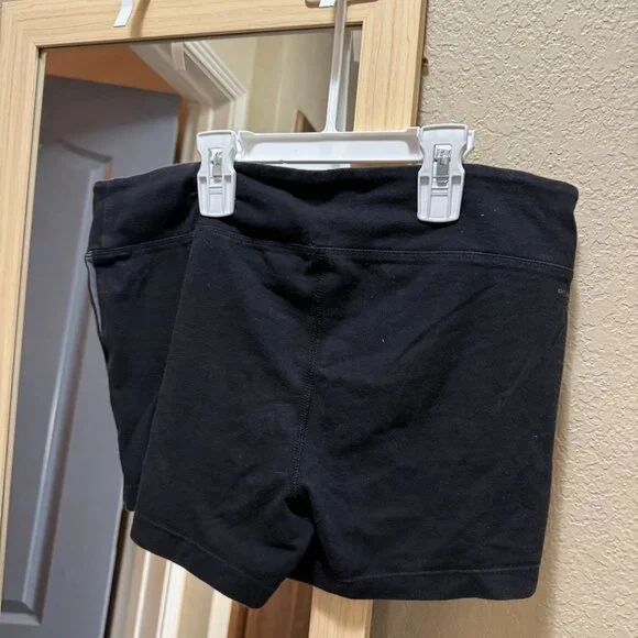 π5/$25πBlack Champion Shorts - Picture 3 of 4
